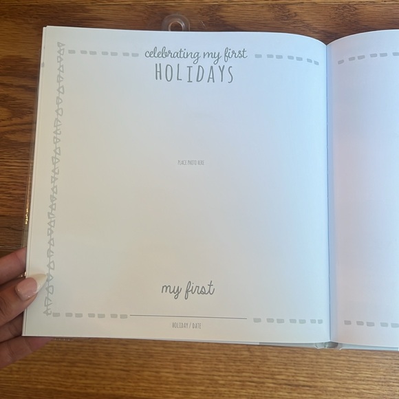 Baby’s First Year Memory Book - Picture 6 of 9